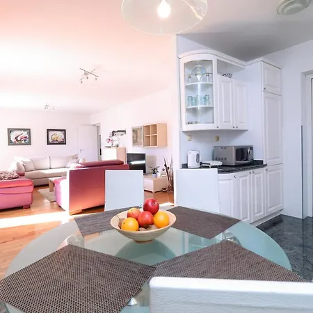 Apartment Oasis